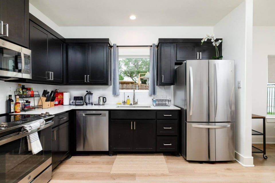 Kitchen or kitchenette, kitchen
