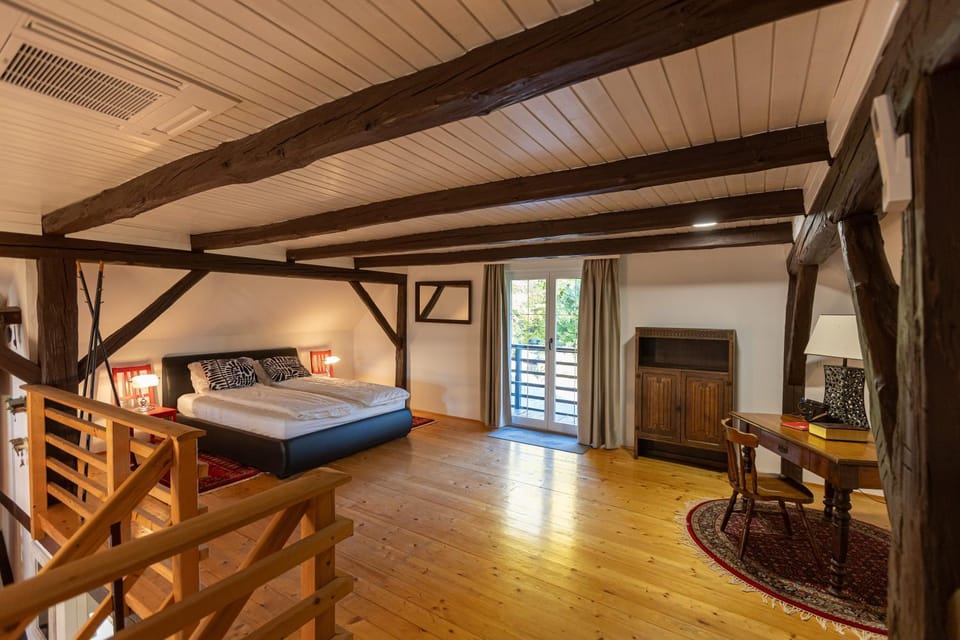 Bed, Bedroom