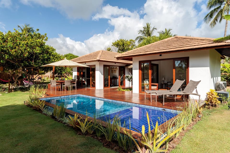Property building, Patio, Day, Garden, Garden view, Pool view, Swimming pool, sunbed