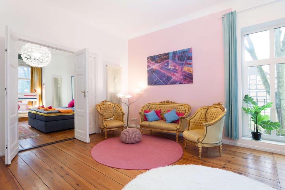 Living room, Seating area