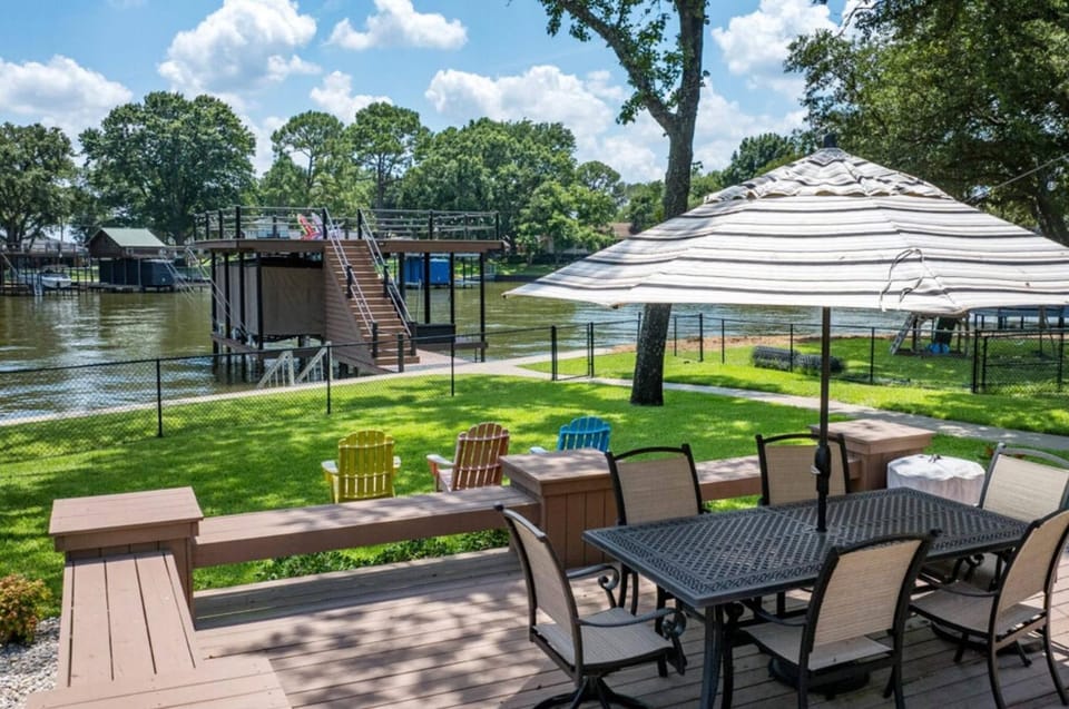 Patio, Balcony/Terrace, Seating area, Dining area