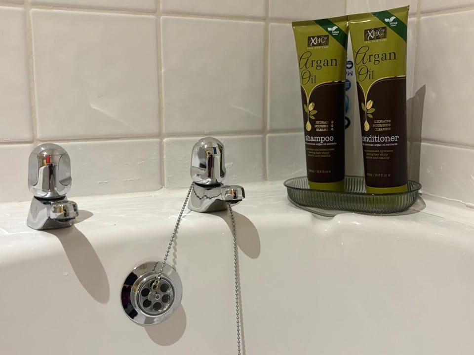 Bathroom, Decorative detail