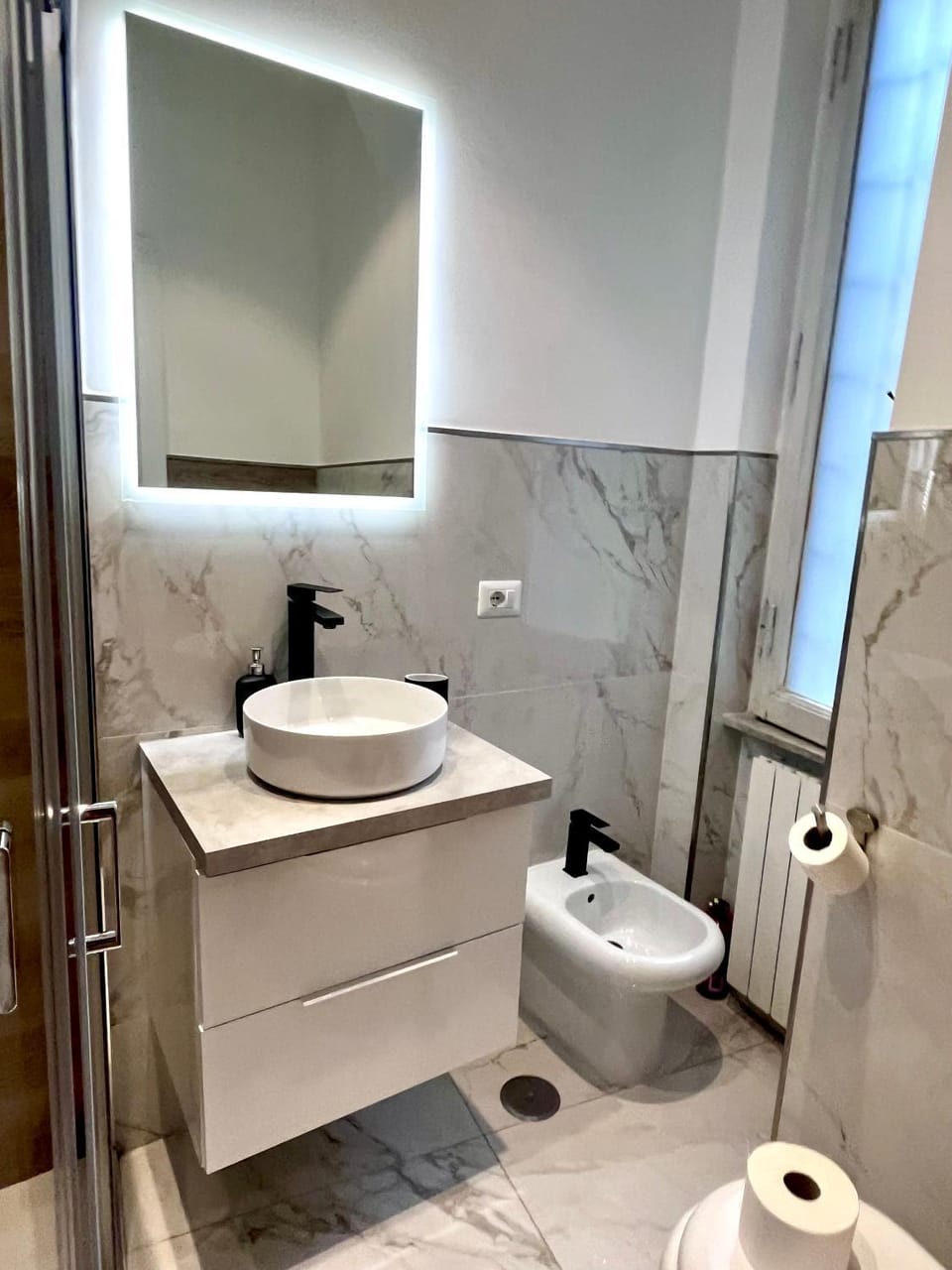 Toilet, Bathroom, bidet, towels
