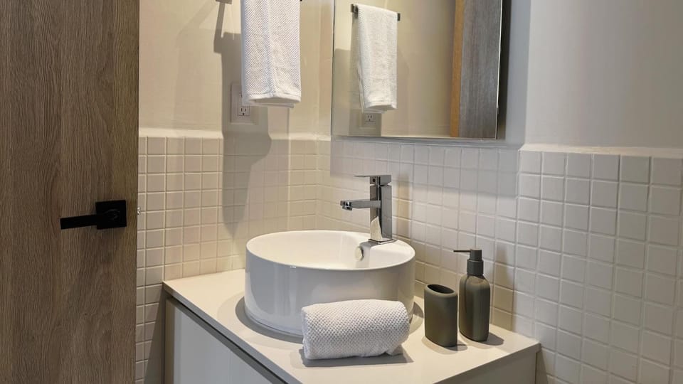 Bathroom, towels
