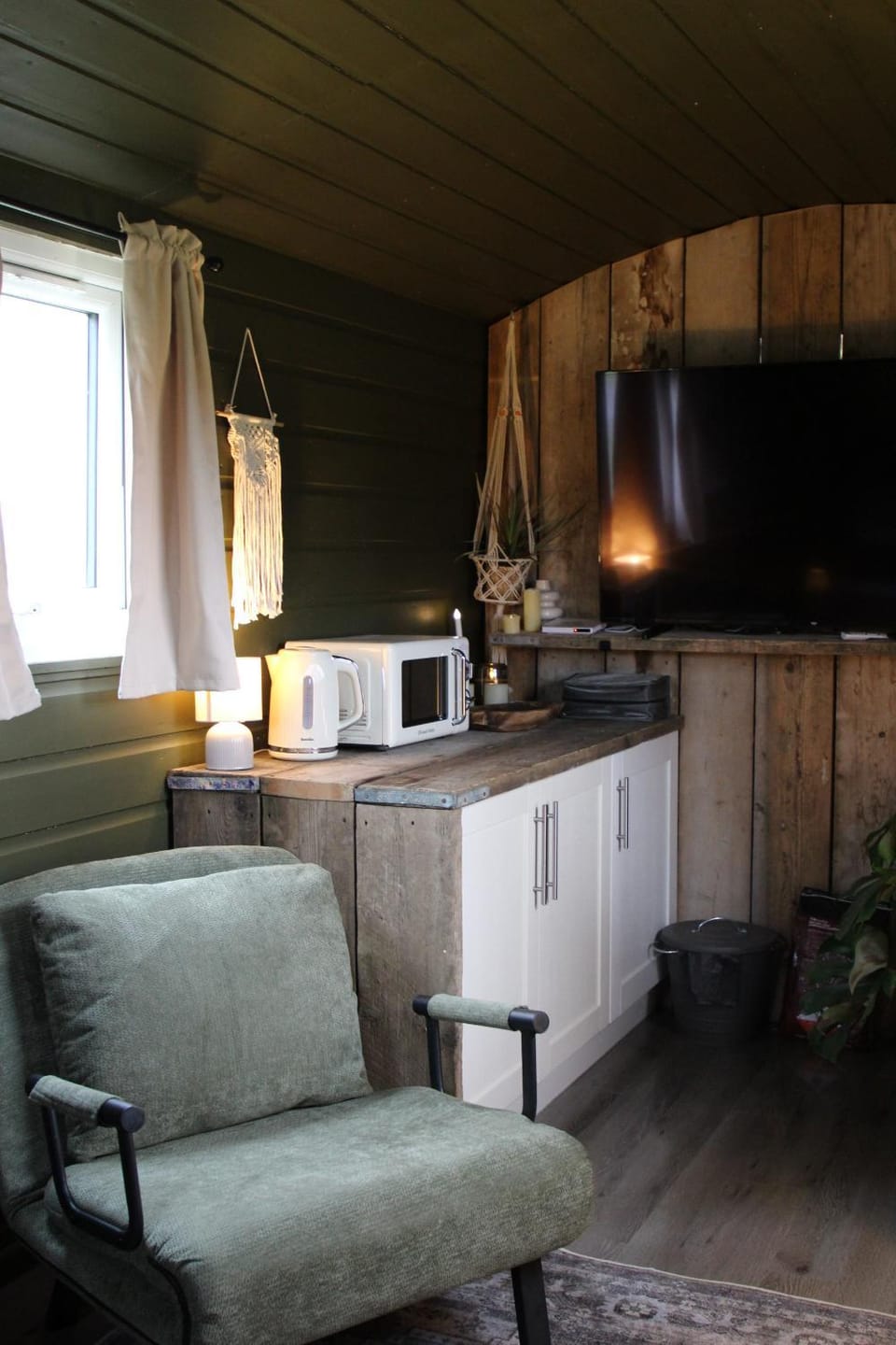 Meadow View Country Park Campground/ 
RV Resort in East Dorset District