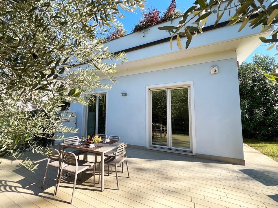 Property building, Garden