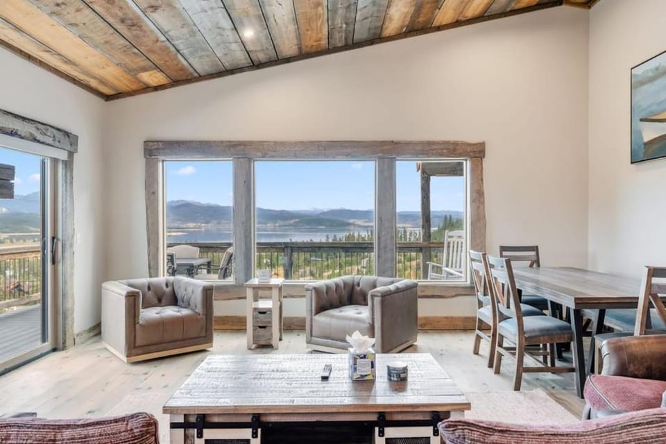 Living room, Seating area, Dining area, Mountain view, furniture