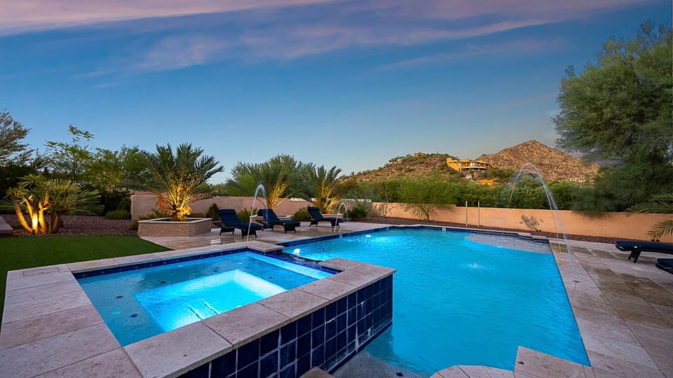 Mountain view, Pool view, Swimming pool, sunbed