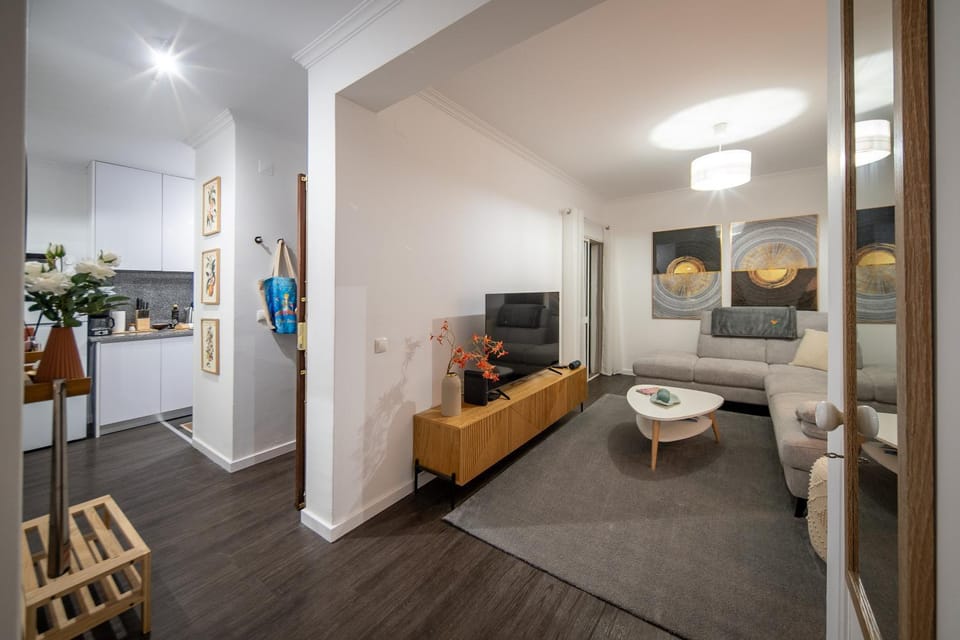 Living room, Photo of the whole room, Seating area