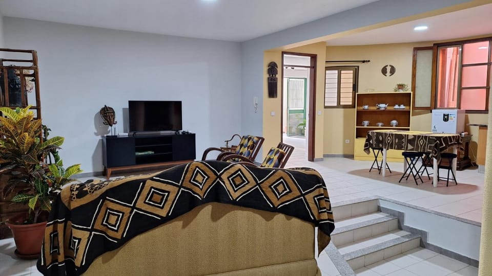 TV and multimedia, Living room, Dining area
