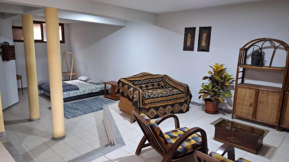 Bed, Living room