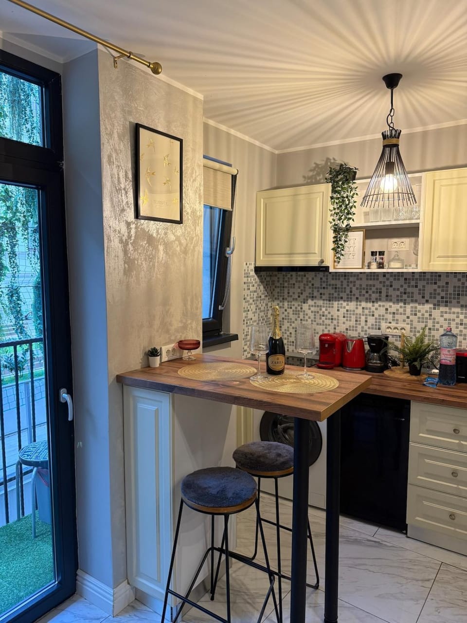 Kitchen or kitchenette