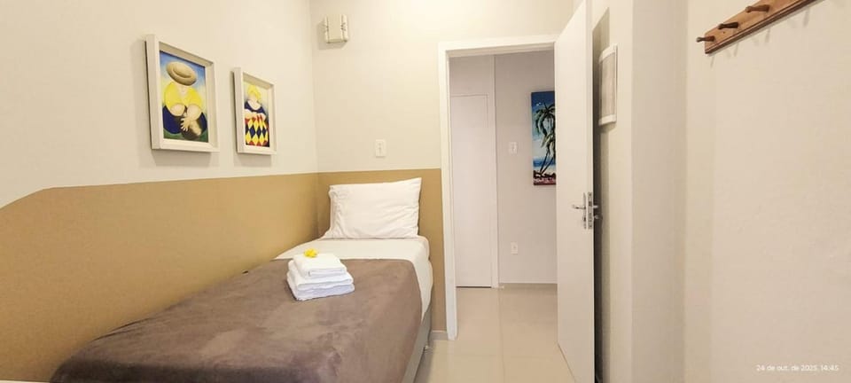 apto 4 quartos 50 metros da praia Apartment in Camboriú