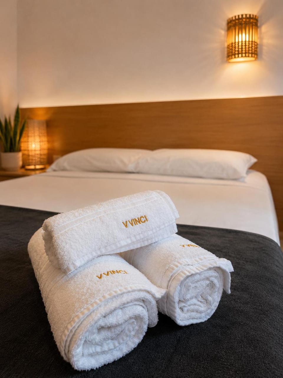 Bed, Bedroom, towels