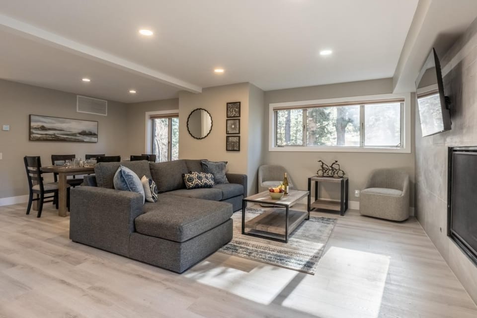 Snowcreek IV 559 House in Mammoth Lakes