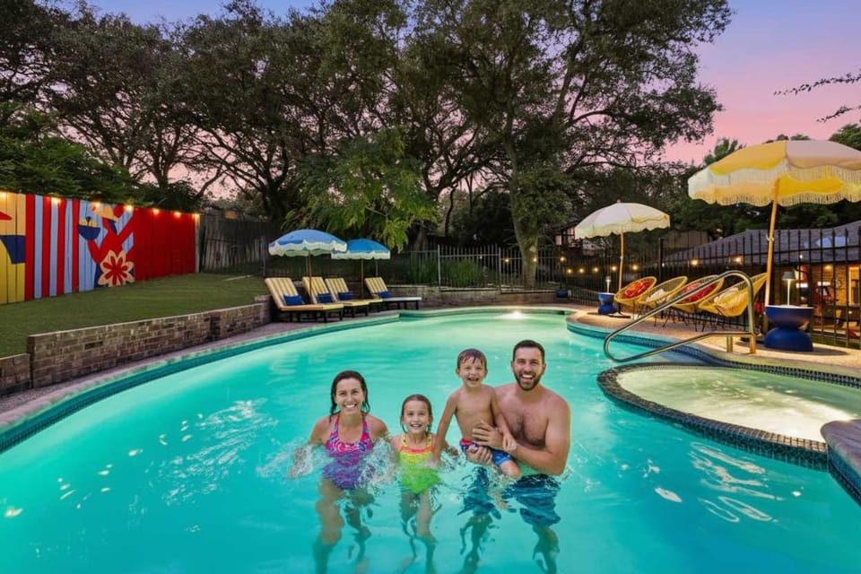 Resort Style Backyard Game Room Pool Hot Tub House in San Antonio