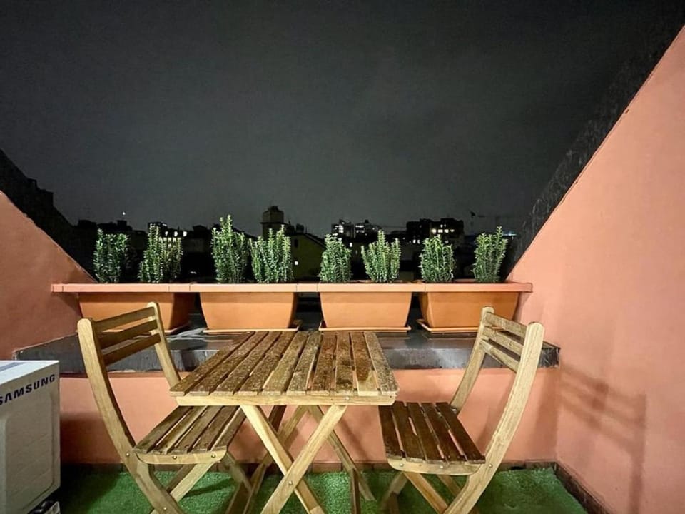 Cozy apartment on an upper floor near Missori and Vetra Metro station - W3 Apartment in Milan
