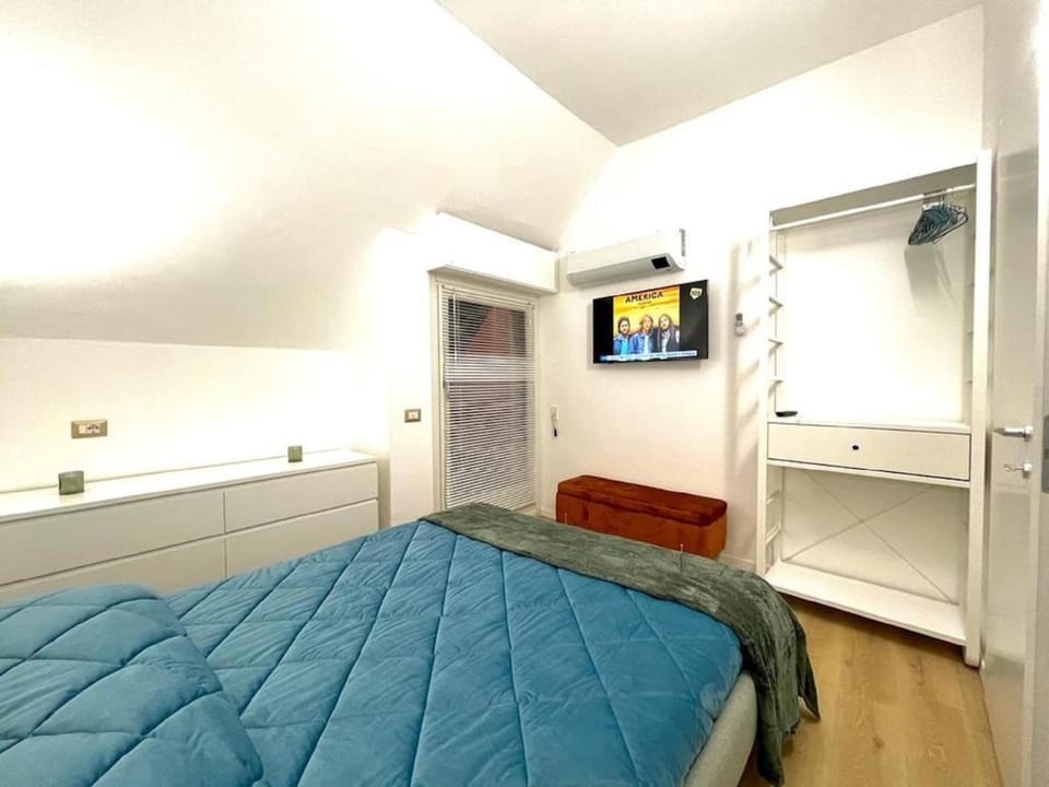 Cozy apartment on an upper floor near Missori and Vetra Metro station - W3 Apartment in Milan