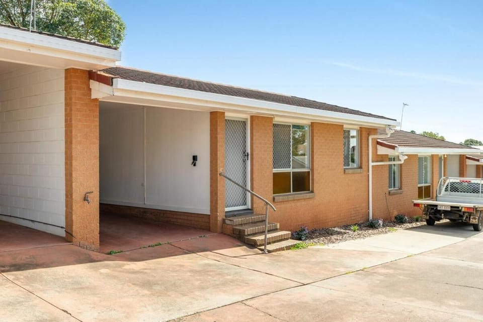 Charm in Leafy Centenary Heights! Apartment in Toowoomba