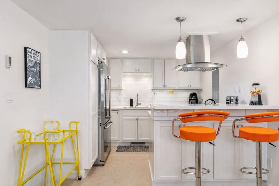 Vibrant 70s Bungalow Vacation Haven on Green Lake House in Green Lake