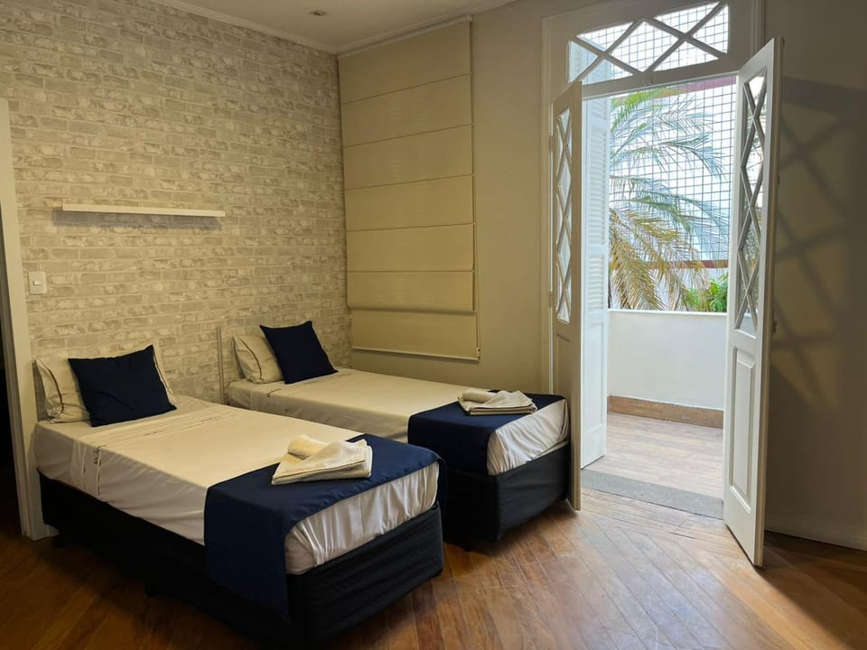 Palais House House in Santos