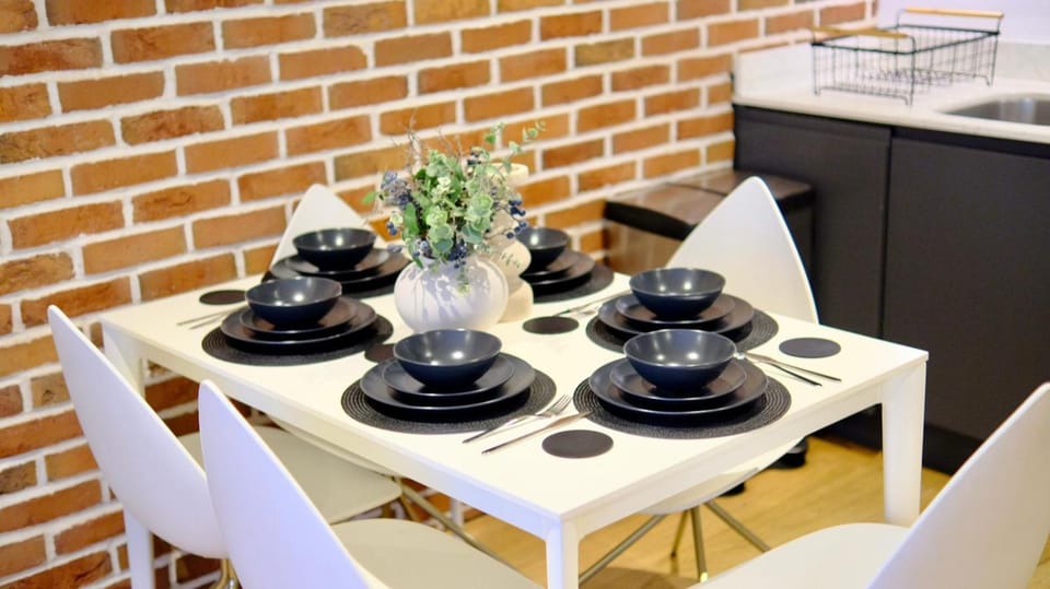 Coffee/tea facilities, Seating area, Dining area, kitchen