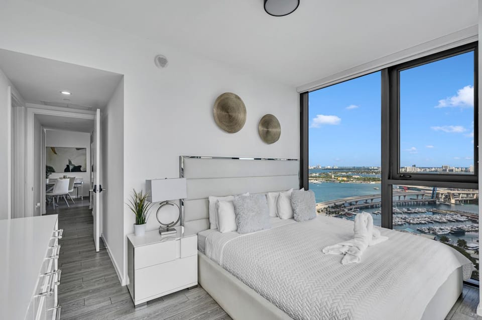 Bed, View (from property/room), Bedroom, Sea view