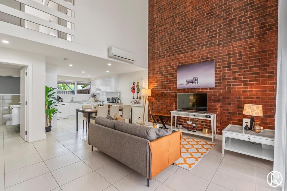 Living room, Dining area, kitchen, kitchen