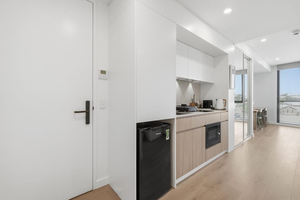 Coastal Apartment with Rooftop Pool Apartment in North Fremantle