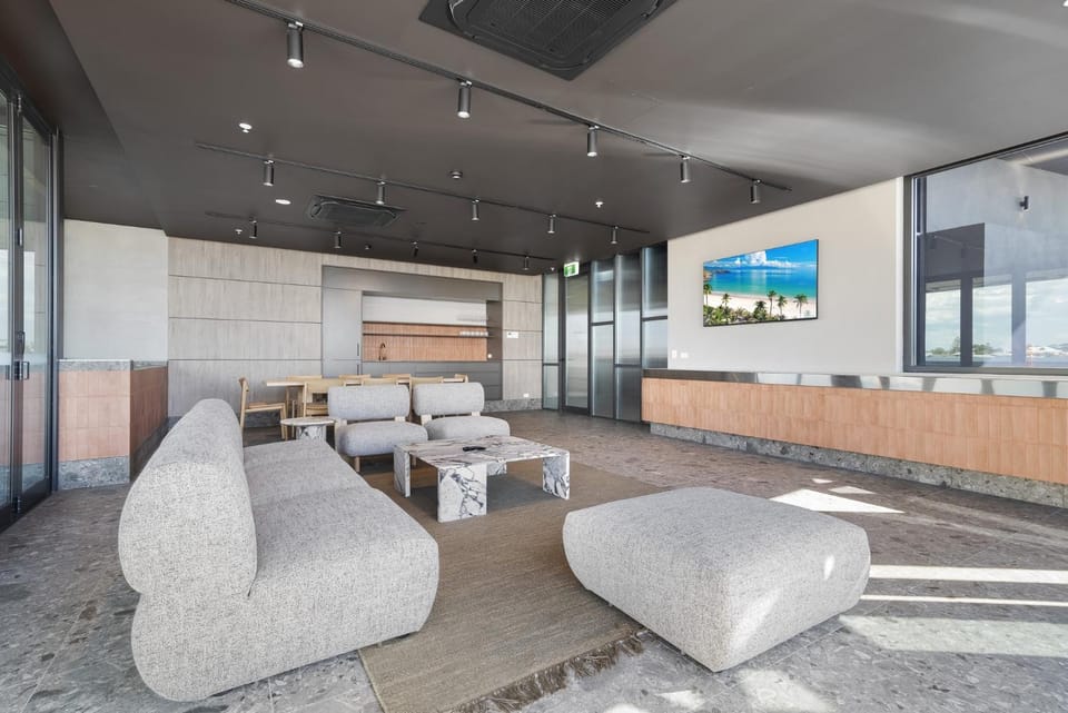 Coastal Apartment with Rooftop Pool Apartment in North Fremantle
