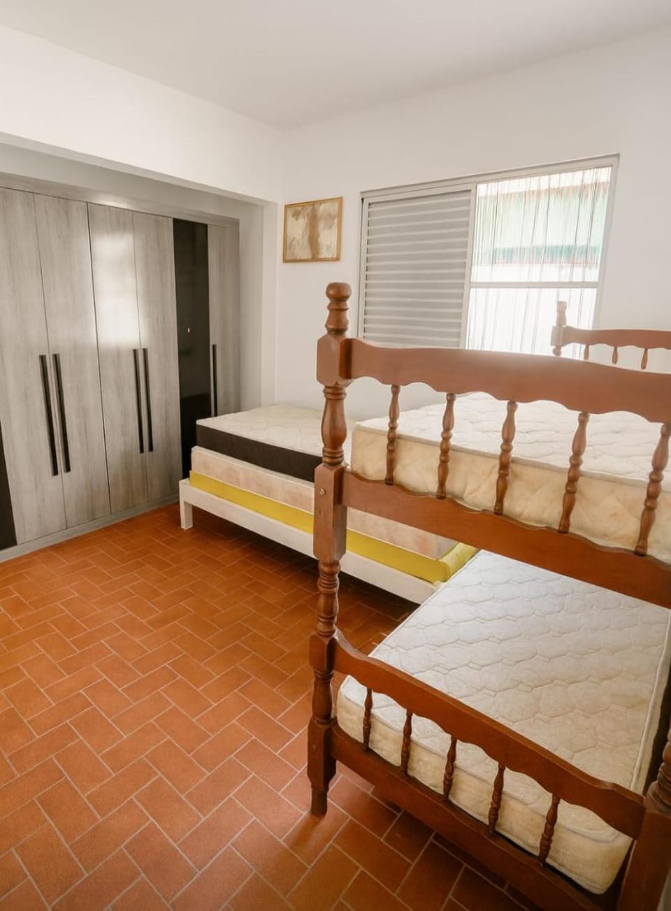 Casa Pé na Areia Centro de Mongaguá House in State of São Paulo