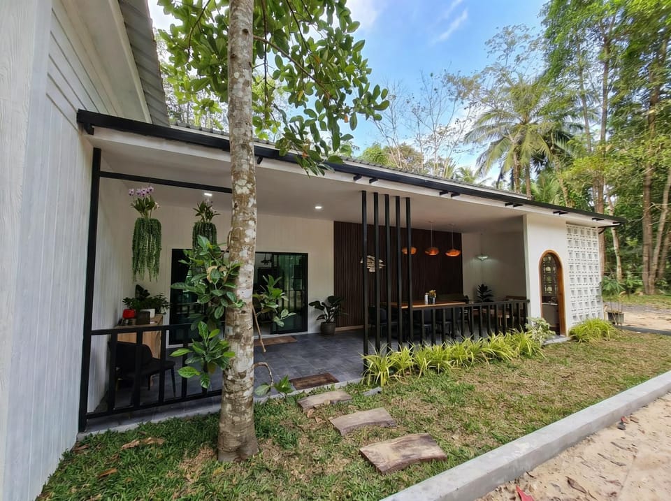 Villa Vista Villa in Ko Pha-ngan Sub-district