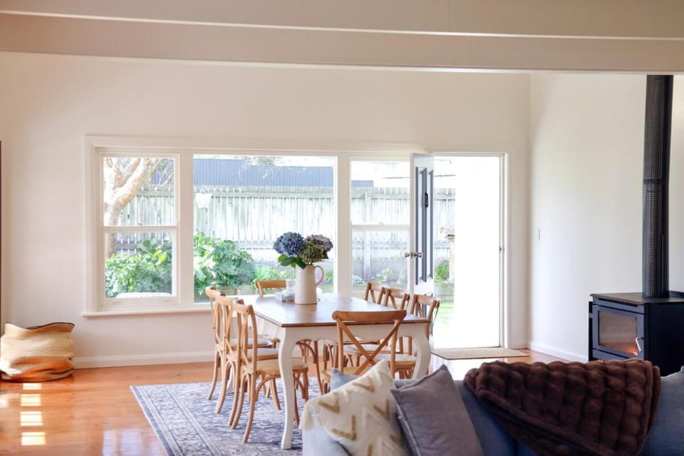 'Lower Frome' Colonial Charm in the heart of Robe House in Robe