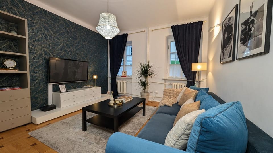 Bella Luna Luxury Suites - Chic Old Town Warsaw Apartment Apartment in Warsaw