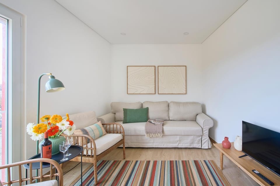 TV and multimedia, Living room, Seating area