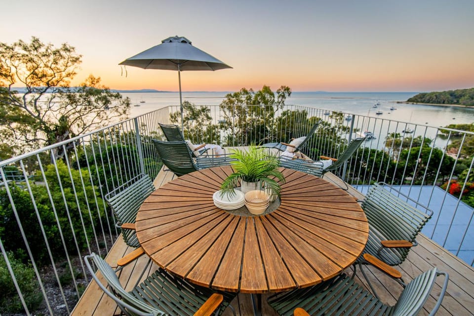 Natural landscape, Balcony/Terrace, Sea view