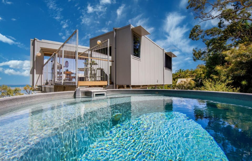 Property building, Swimming pool