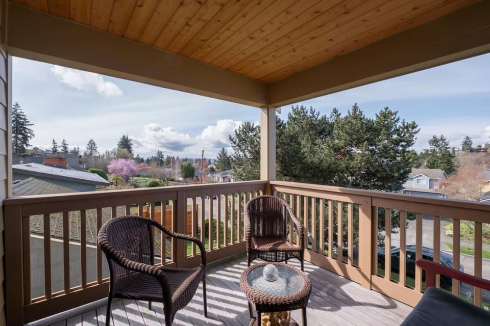 Central Charm with Office & Peaceful Yard House in Seattle