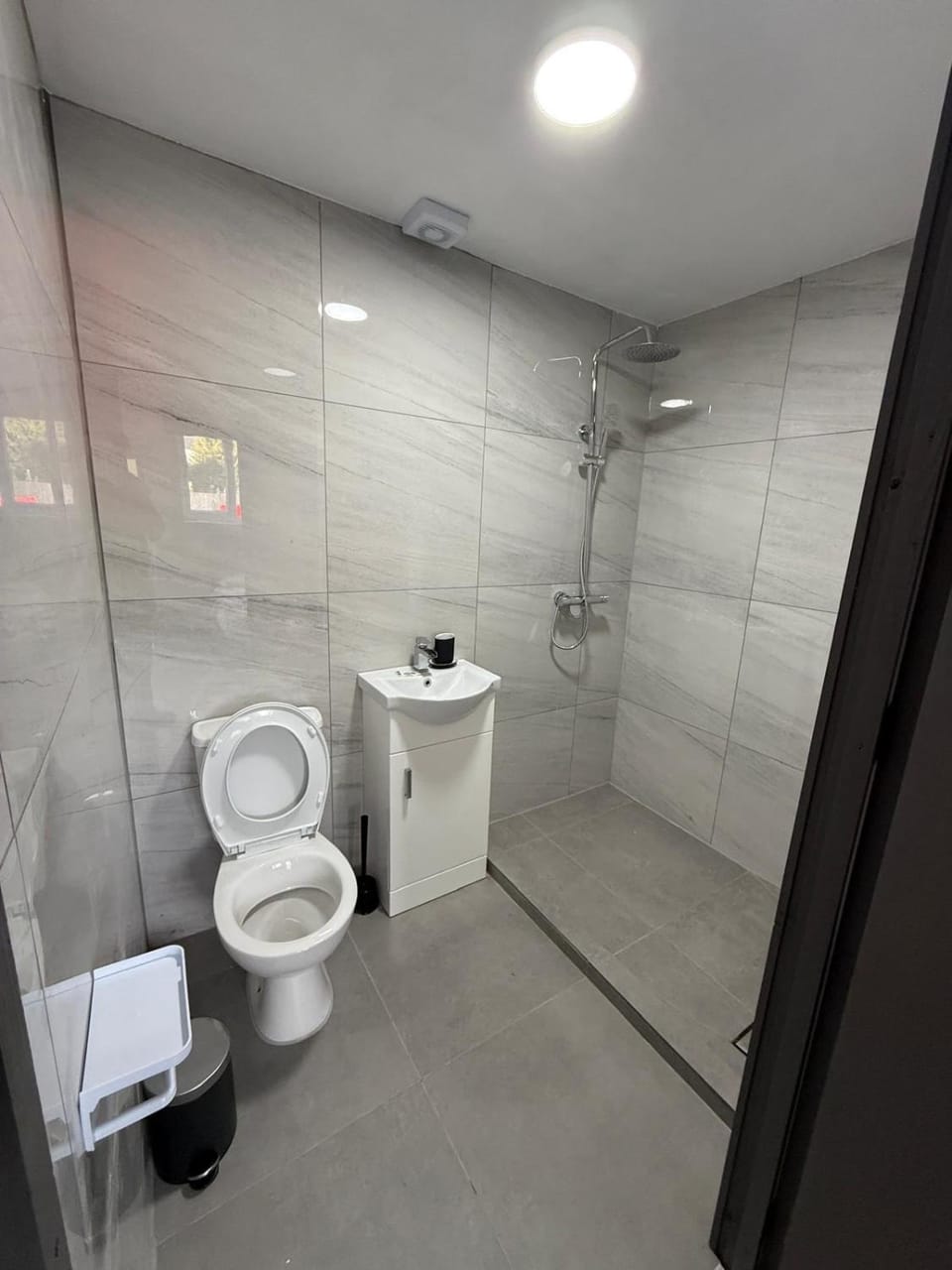 Charming studio flat in HA8, 6 mins walk to Edgware station Apartment in Edgware