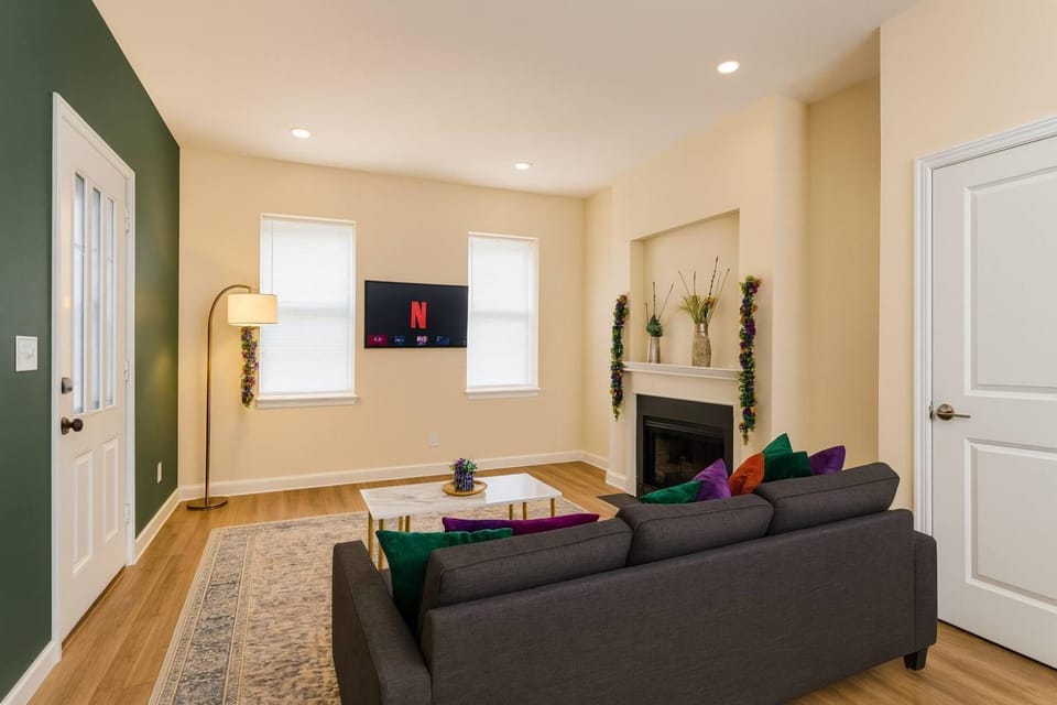 TV and multimedia, Living room, Seating area