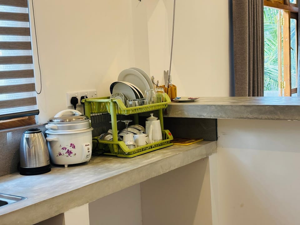 Coffee/tea facilities, kitchen