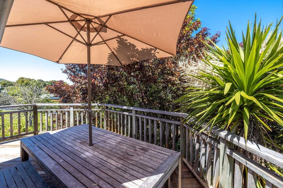 Casa Sol - Central Oneroa Retreat House in Auckland Region