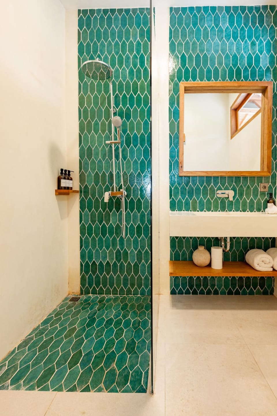 Shower, Bathroom, towels