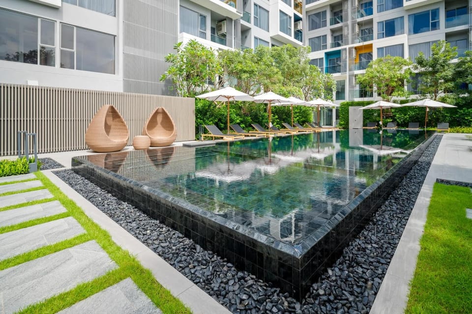 Property building, Swimming pool