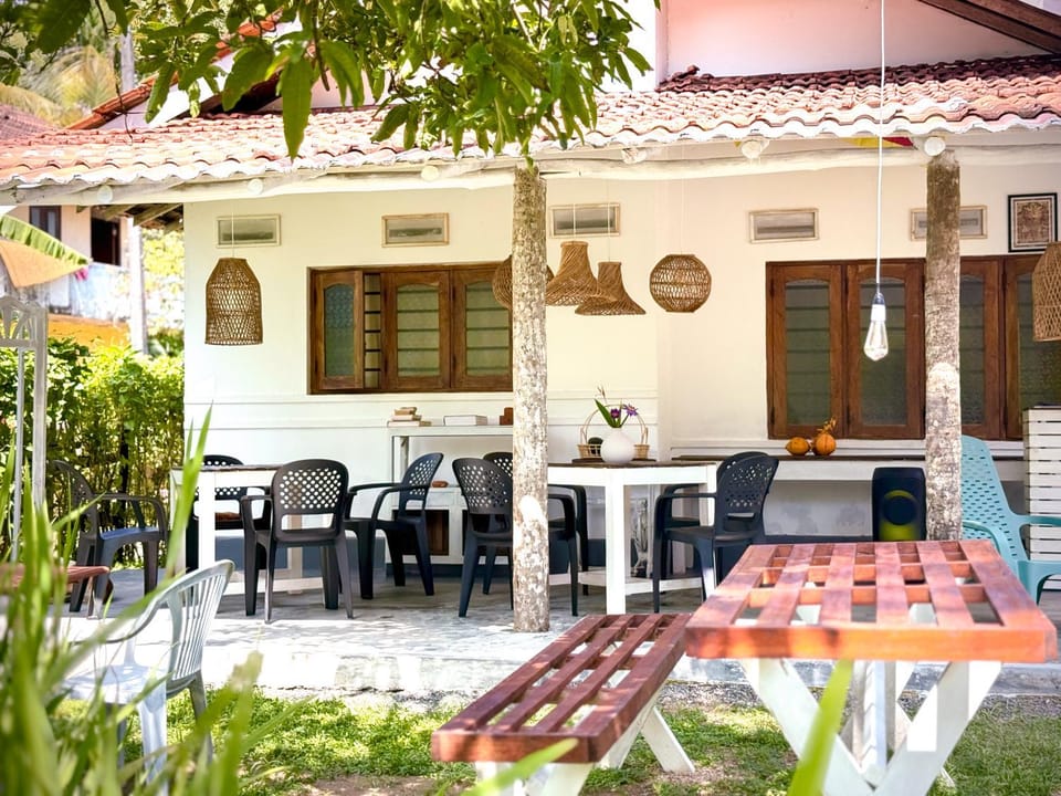 Diviya Bungalow and Cantina Bed and Breakfast in Southern Province