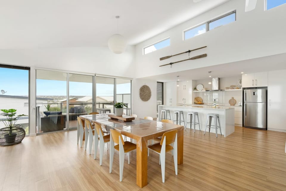 5 Chiton Ct Luxury Coastal Escape Near Boomer Beach Luxury Holiday Accommodation in Port Elliot with Ocean Views House in Port Elliot