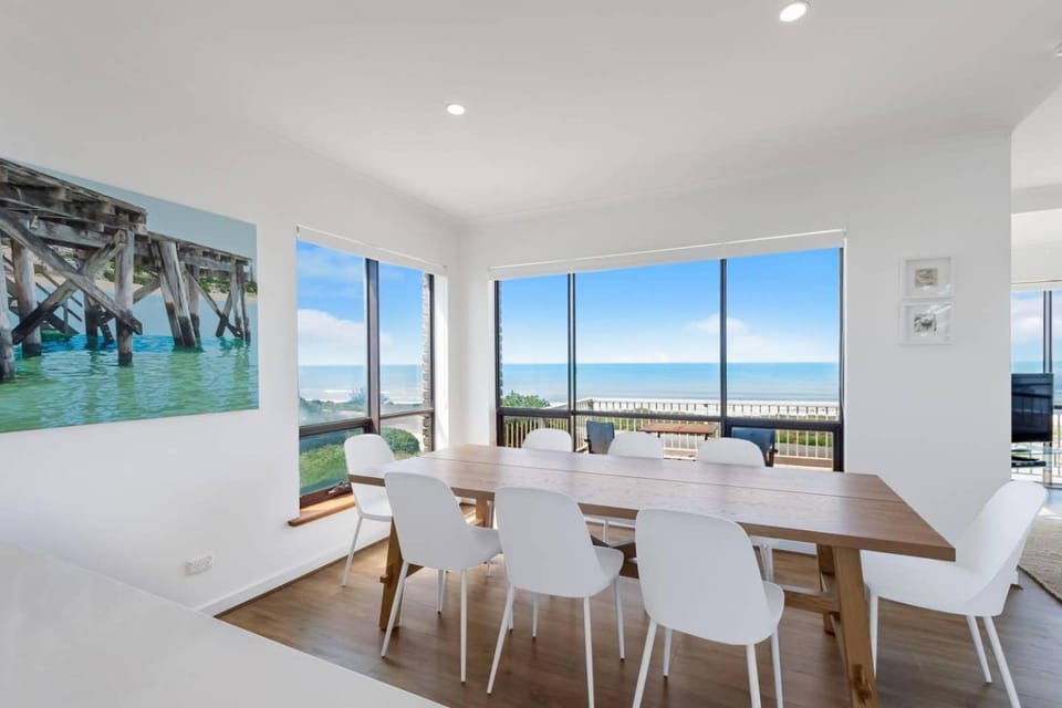 Middleton - Absolute Beachfront - Wi-Fi and Linen Included House in Middleton