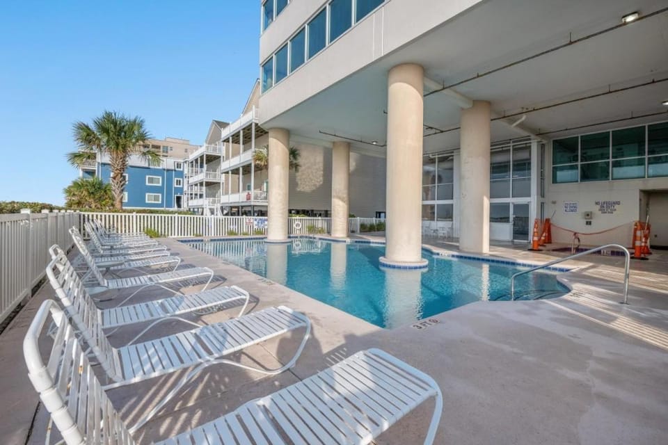 Patio, Day, View (from property/room), Pool view, Sea view, Swimming pool, sunbed