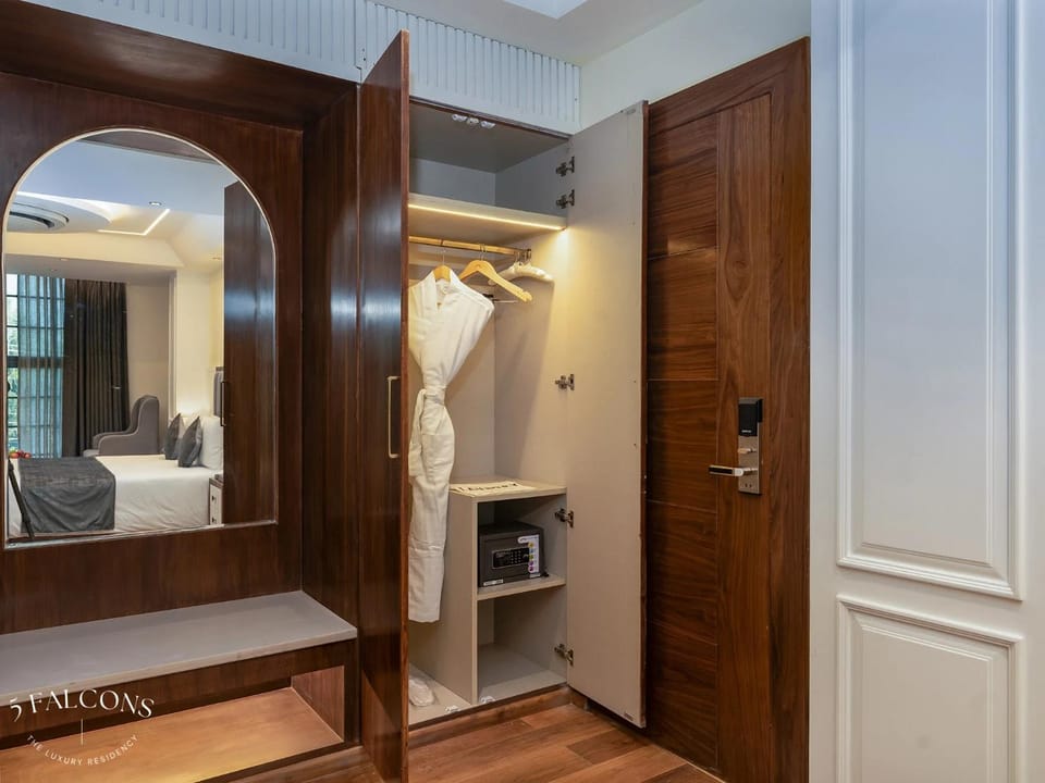 wardrobe