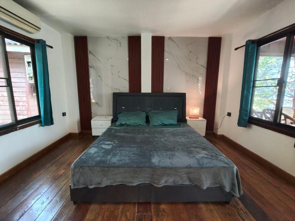 Roomy Bungalows Bed and Breakfast in Sihanoukville